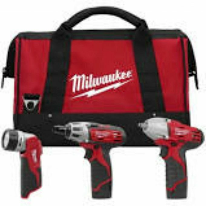 Milwaukee M12 Kit Combinato A 4 Strumenti Cordless 2491-24 Recensione